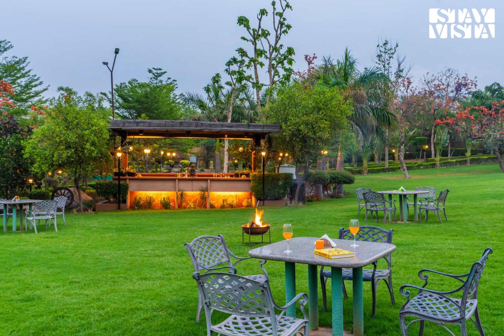 Stayvista At Maple Farms With Pool, Bbq & Bonfire Sohna Exterior photo